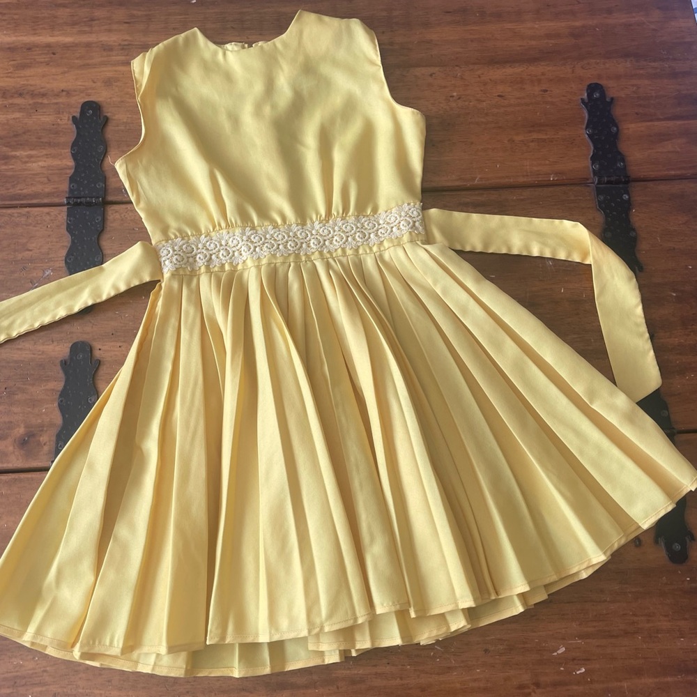 Vintage CINDERELLA Brand Girls Dress Party Pleated Yellow Size 10